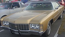 '71 Chevrolet Caprice Sedan (Centropolis Laval '10).jpg